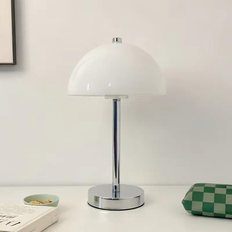 مصباح مكتب على شكل فطر بتصميم  - مراجعة Light Switch وسعره